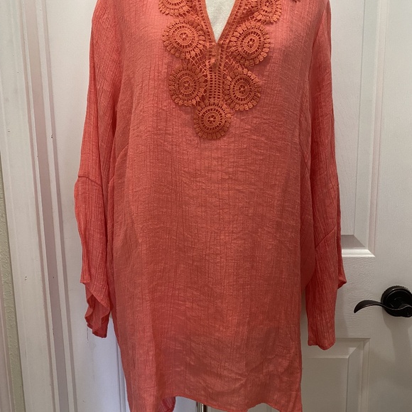 Peach High/Low Top - Picture 1 of 4